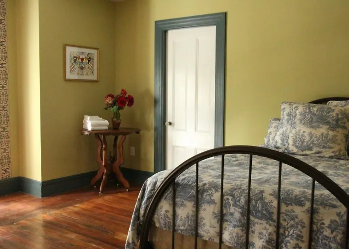 The Wedding Cake House